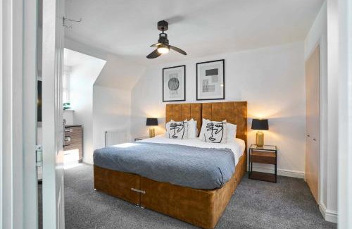 Launceston Casa | Host & Stay - Hazelnut House