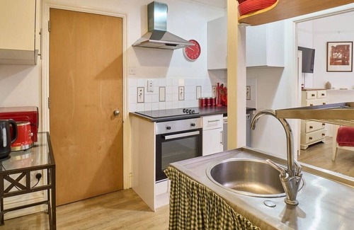 Canterbury Cabina | Host & Stay | The Cabin