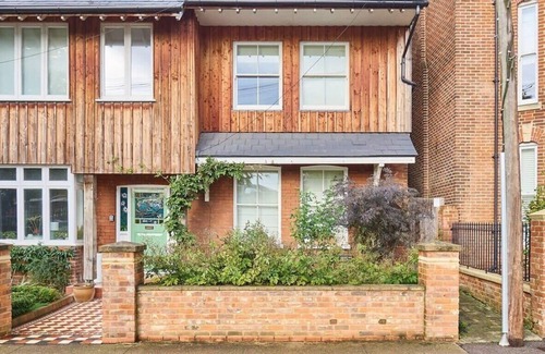 Canterbury Cabina | Host & Stay | The Cabin