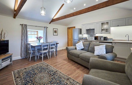 Newbrough Apartamento | Host & Stay | The Granary, Carr Edge