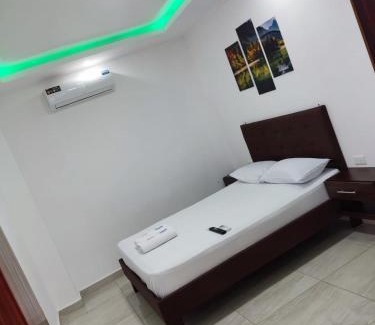 Manta Casa | Hostal Las Orquideas