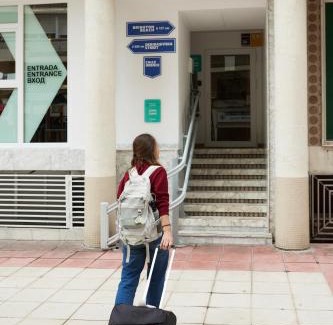 Ensanche Diputación Hostal | Hostel Dos Estaciones - FREE towels, coffee & tea, remote check-in