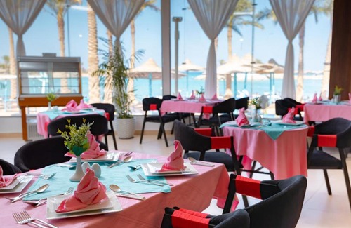 Village Road Hotel | Hostmark aqua vista