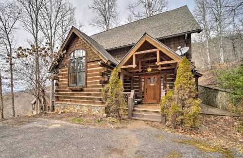 Franklin Casa | Hot Tub and Mtn Views! All-Season Escape in Franklin