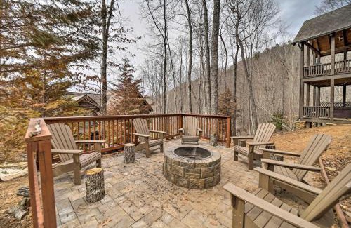 Franklin Casa | Hot Tub and Mtn Views! All-Season Escape in Franklin