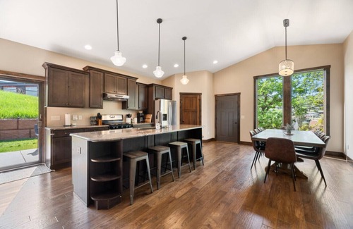 Spearfish Casa | Hot Tub | Arcades | Bunk Room | Peaceful Retreat!