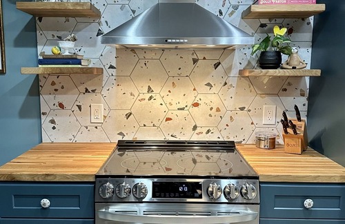 Inglewood Casa | Hot-Tub | EV Charger | Min to Broadway, Opry