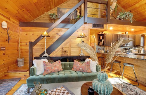 Murphy Cabina | Outdoor Oasis: Fall Family Retreat in Murphy!