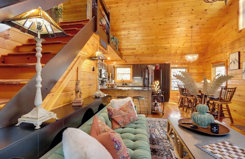 Murphy Cabina | Outdoor Oasis: Fall Family Retreat in Murphy!