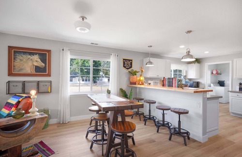 Los Alamos Casa | Hot Tub, Fire Pit, Pet-Friendly, Walk to Bell St.