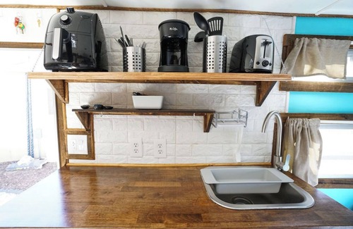 Victorville Casa | Hot Tub Firepit Washer 500Mbps PetsOK