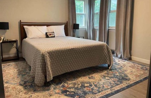 Philipsburg Casa | Hot Tub Haven - Only 2 Blocks To Candy Shop or Philipsburg Brewery!