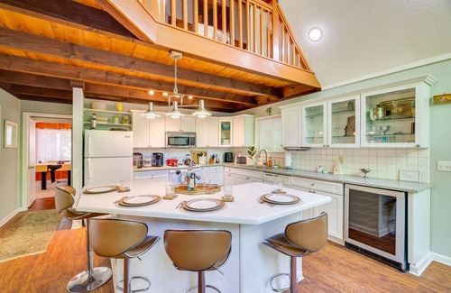 Lake Ariel Chalet De Esquí | HOT TUB, Lakes, Ski Hill, Golf, Game Room & Endless Foliage, Dog friendly