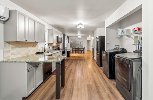 Briar Crest Woods Casa | Hot Tub & Theater Haven-Lake and Ski Retreat