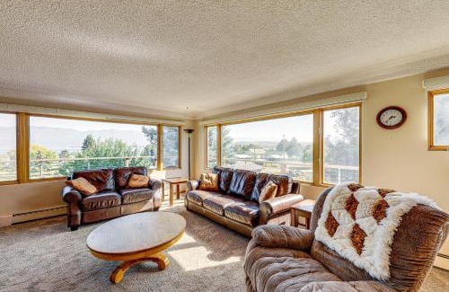 Jette Casa | Hot Tub, Views and Private Dock Polson Haven!