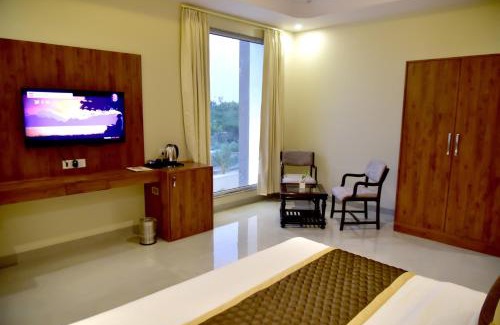 Jagatpura Hotel | Hotel Aarna