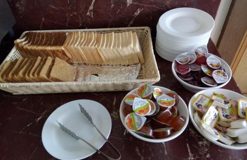 Nedumbassery Hotel | Hotel Airlink Castle