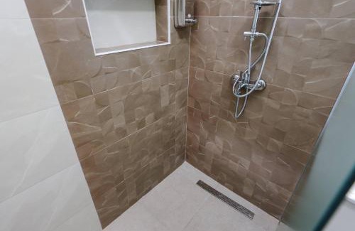 Pejë Apartamento | Hotel Apartments Ardi & Lala