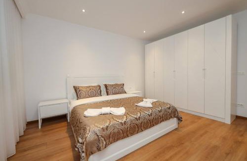 Pejë Apartamento | Hotel Apartments Ardi & Lala