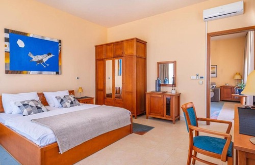 Tribunj Cama Y Desayuno | Hotel Arcadium Deluxe family room