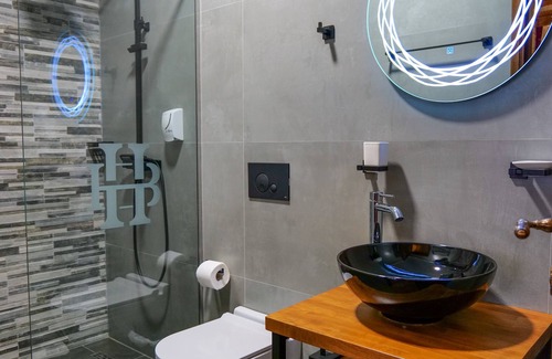 Gjirokaster Hotel | Hotel Bineri