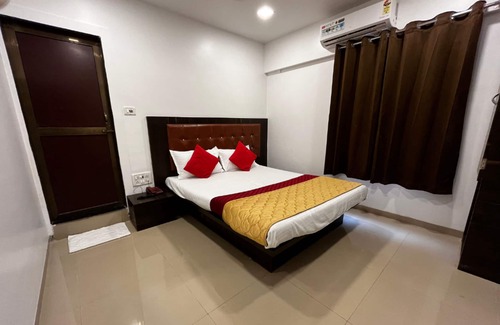 Borivali East Hotel | Hotel Borivali Executive