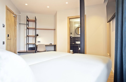 La Font de la Guatlla Hotel | Hotel Brick