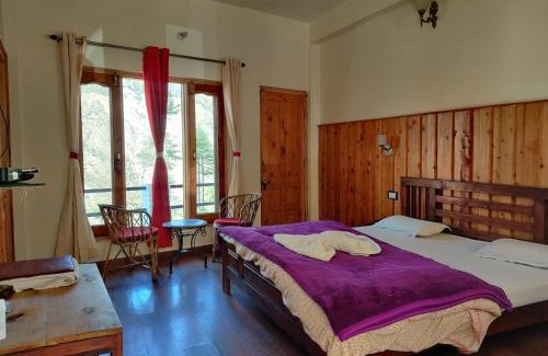 Chakrata Hotel | Hotel Burans & Restaurant