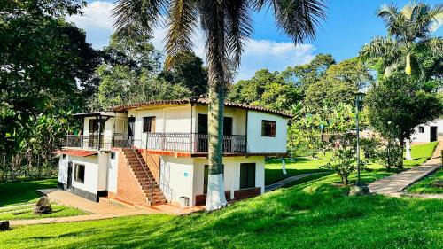 Montenegro Hotel | HOTEL CAMPESTRE CARRIEL QUINDIO picnic