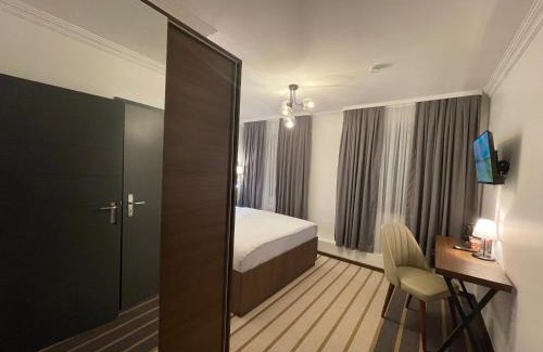 Hallbergmoos Hotel | Hotel Casa Andalucia