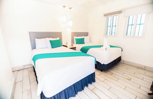 Flores Hotel | Hotel Casa Turquesa