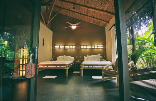 Parrita Hotel | Hotel Clandestino beach resort