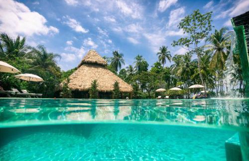 Parrita Hotel | Hotel Clandestino beach resort