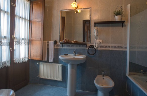 Mestas de Con Hotel | Hotel Corru San Pumés