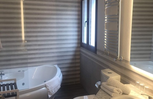 Molinos de Papel Hotel | Hotel Cueva del Fraile