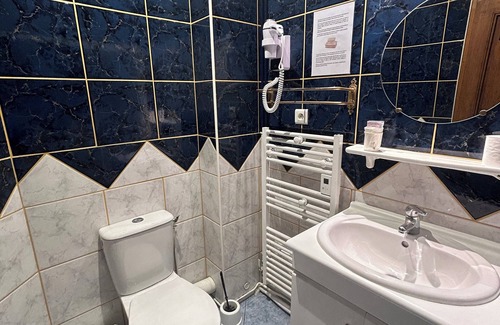 Le Treport Hotel | Hotel De Calais