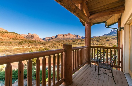 Zion National Park South Entrance Cabina | Hotel De Novo Springdale, Tapestry Collection by Hilton