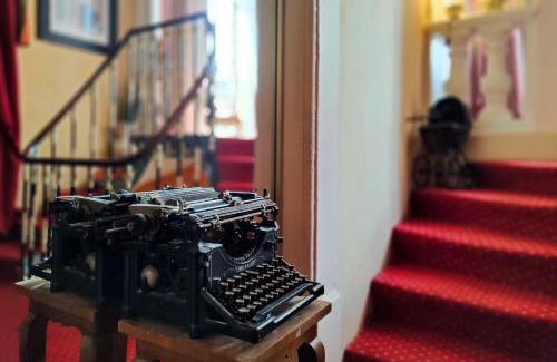 Tarascon Hotel | Hotel Des Artistes