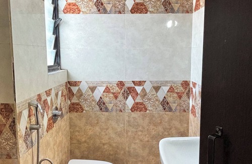 Mayiladuthurai Hotel | Hotel Dhayalan