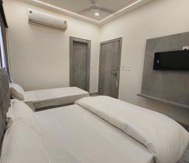 Mathura Hotel | Hotel Divaa Inn