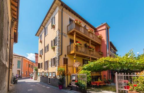 Malcesine Old Town Hotel | Hotel Dolomiti