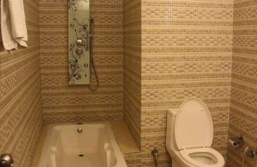 Bahadrabad Hotel | Hotel Dream Land