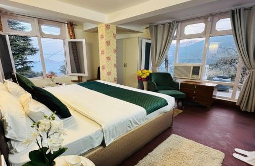 Banikhet Hotel | Hotel Eagle Nest Central Heated