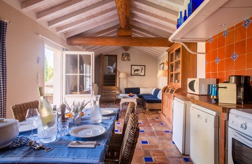 Beaucaire Hotel | HOTEL et APPARTEMENTS DOMAINE DES CLOS - Teritoria