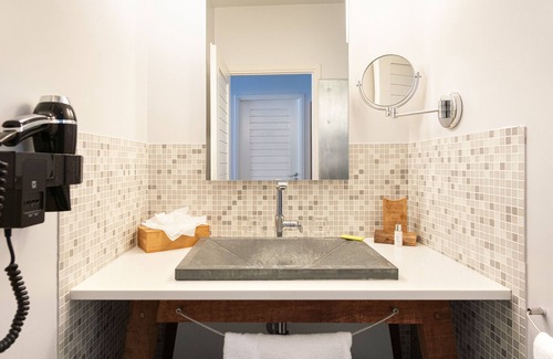 Tartane Hotel | Hotel French Coco