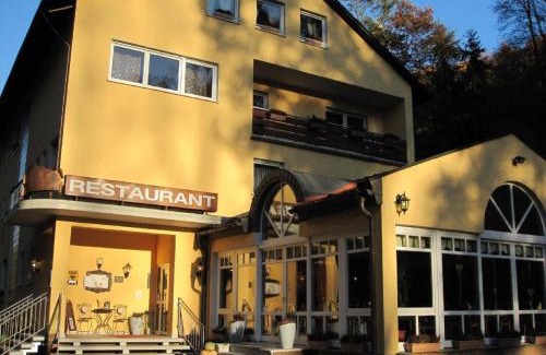 Wachenheim an der Weinstrasse Hotel | Hotel Goldbächel