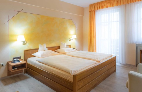 Bad Windsheim Hotel | Hotel Garni Goldener Schwan