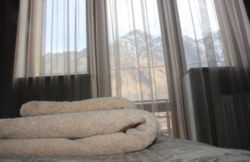 Stepantsminda Hotel | Hotel Gergeti
