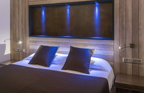 Tossa de Mar Hotel | Hotel GHT Neptuno Tossa & Venus SPA