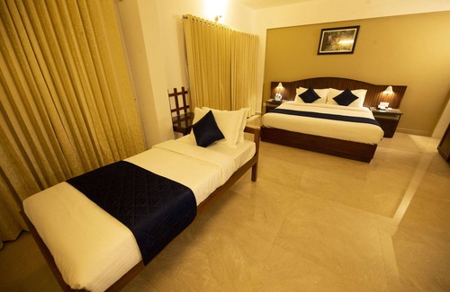 Kuppaayil Hotel | Hotel Guruvayur Darshan